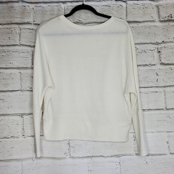 Cupcakes & cashmere cropped white soft sweatshirt small - Picture 7 of 7